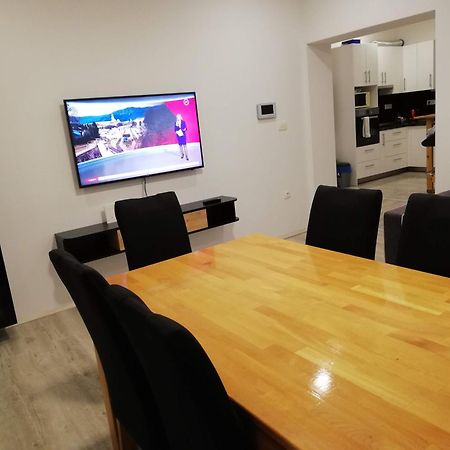 גראדאץ Apartment Nino מראה חיצוני תמונה